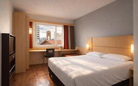 Ibis Blumenau